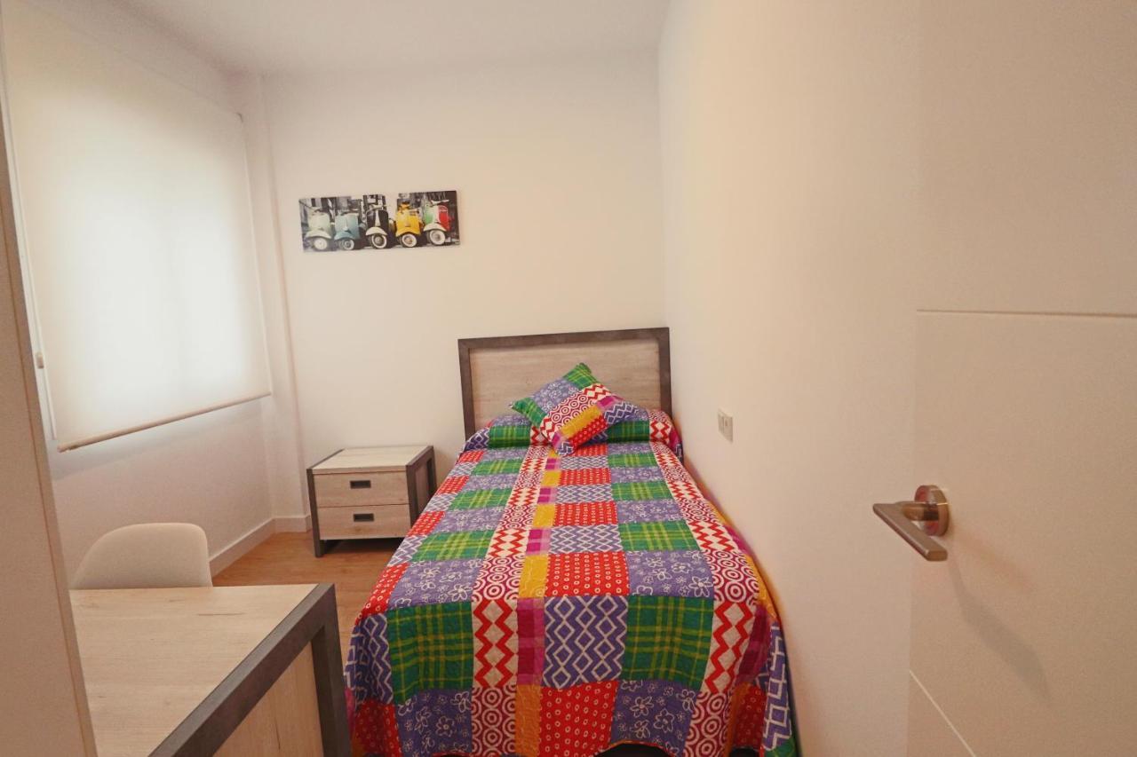 Poeta 2 Bedroom Apartment Fuengirola Eksteriør billede
